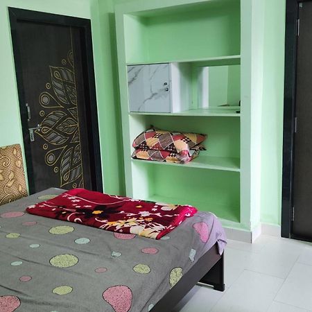 Guru Datta Residency Pithapuram المظهر الخارجي الصورة